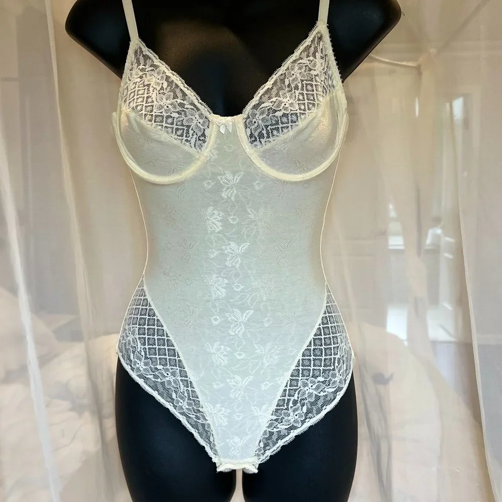 NWOT Gemma Sexy Vintage Lace Teddy Bodysuit with Hook Closures 34B - Picture 5 of 12